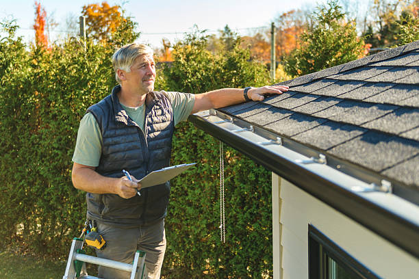 Professional Roofing technician working in Ironside, OR